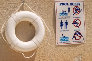sicurezza in piscina